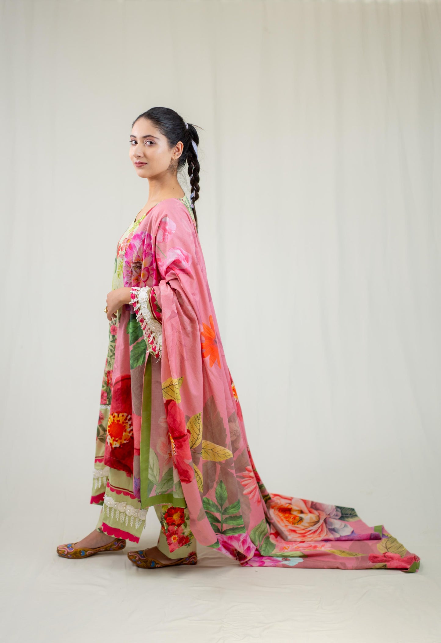 Raahi Printed Green Kurta Set