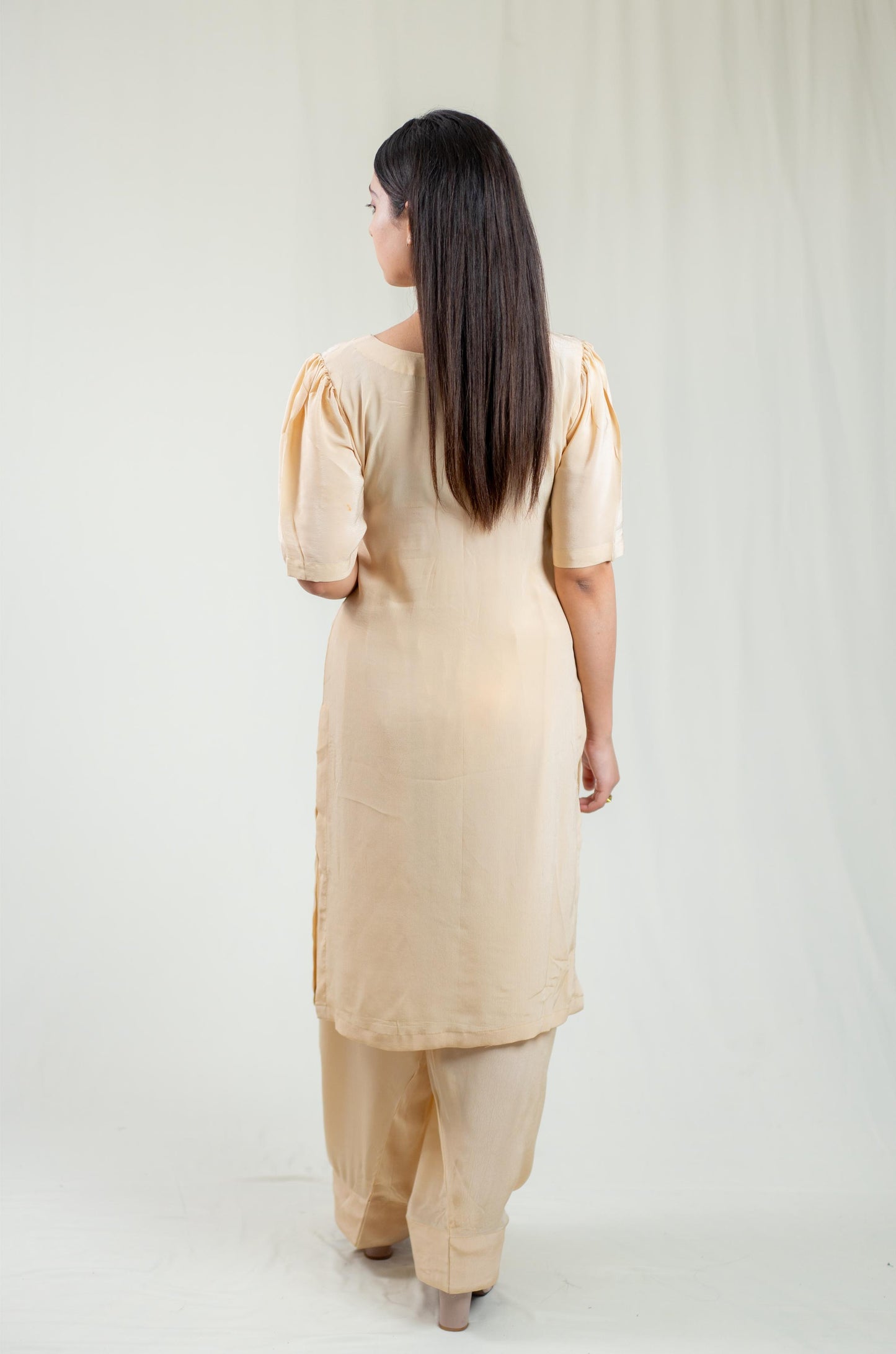 Beige Plain Kurta Set With Multicoloured Dupatta